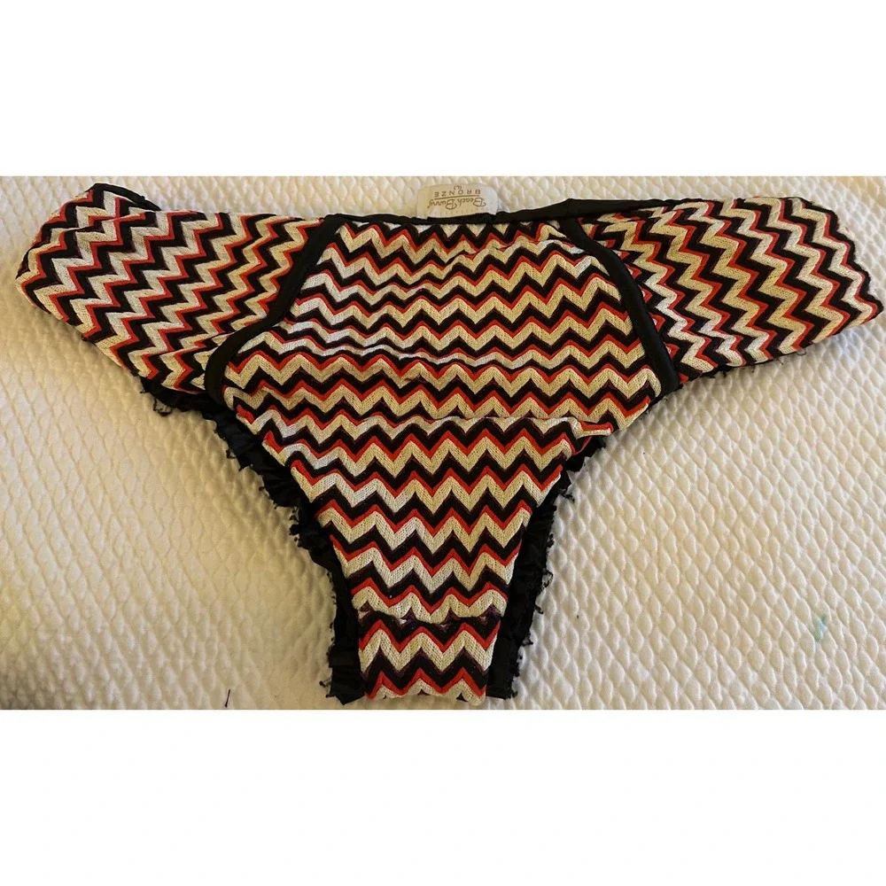 Beach‎ Bunny Bronze reversible Bikini Bottom L Zig Zag Red White Black Swim